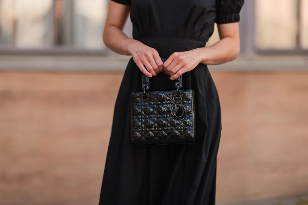 What-Wear-Funeral (1).webp
