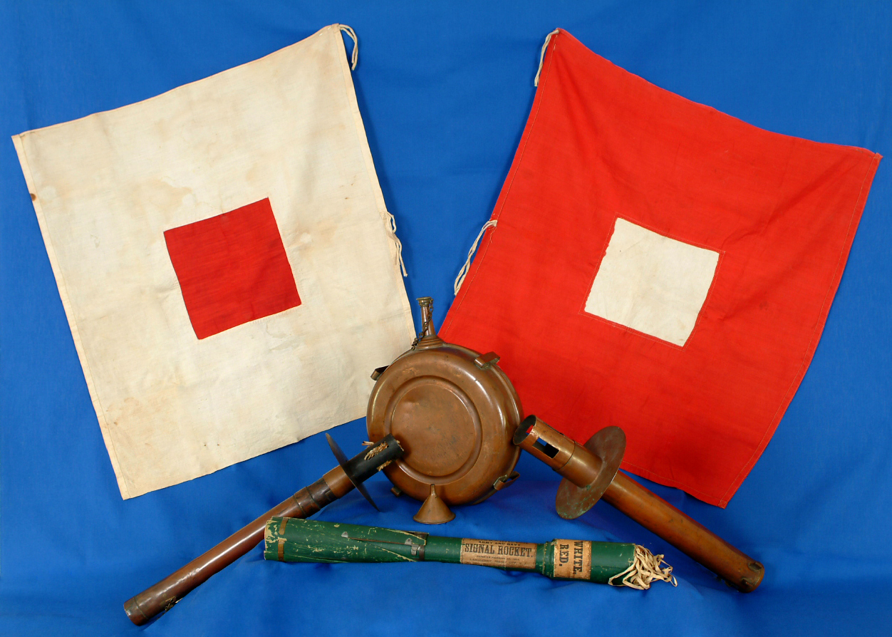 Civil_War_Signal_Corps_Kit.jpg
