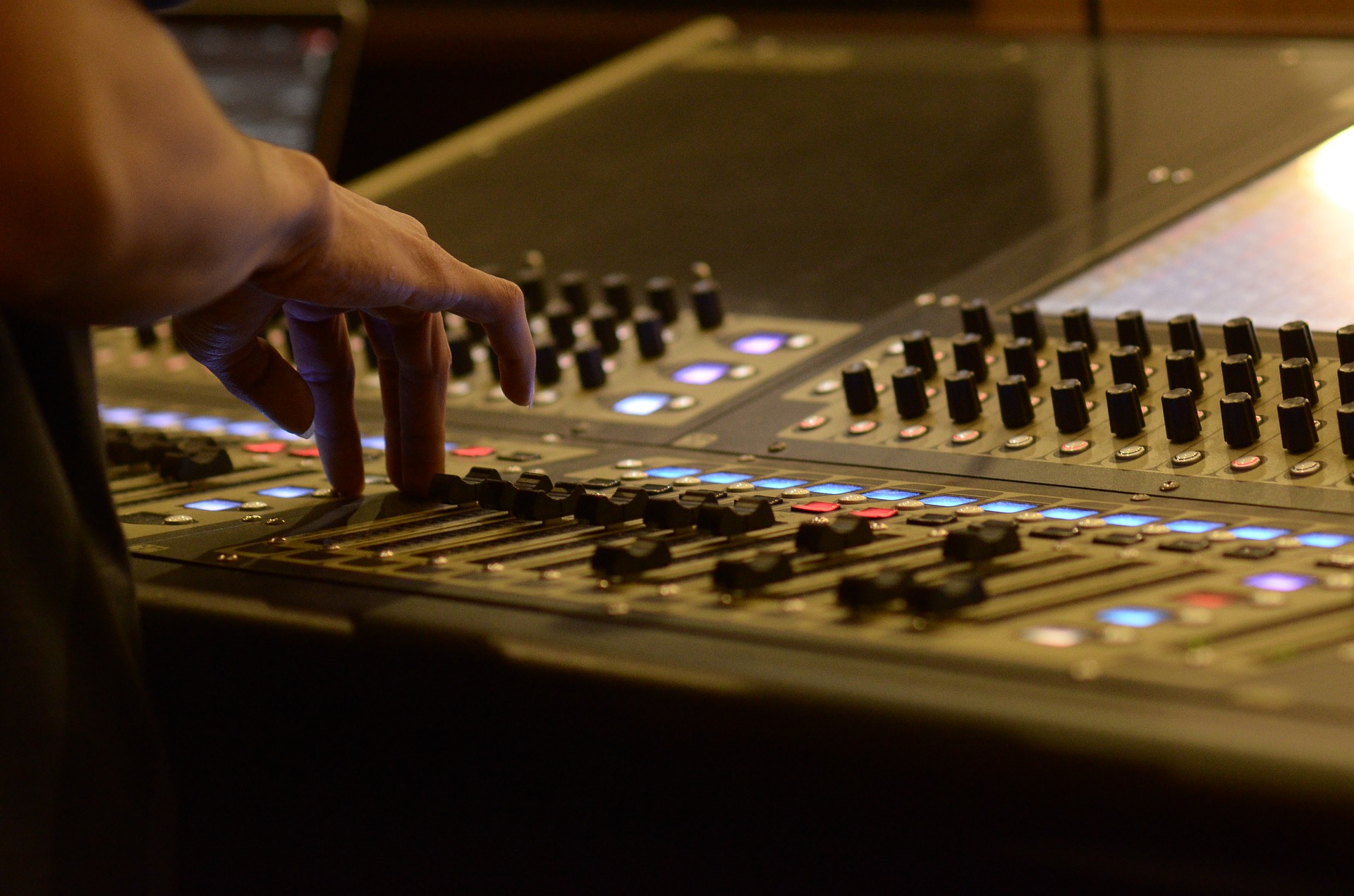 mixer-2666136_1920.jpg