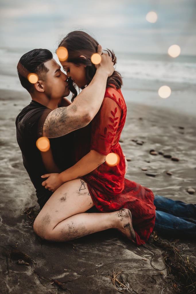 Romantic-Beach-Couple-Pictures.jpg