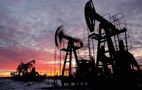 oil-jumps-as-us-revokes-iran-oil-licence.jpg