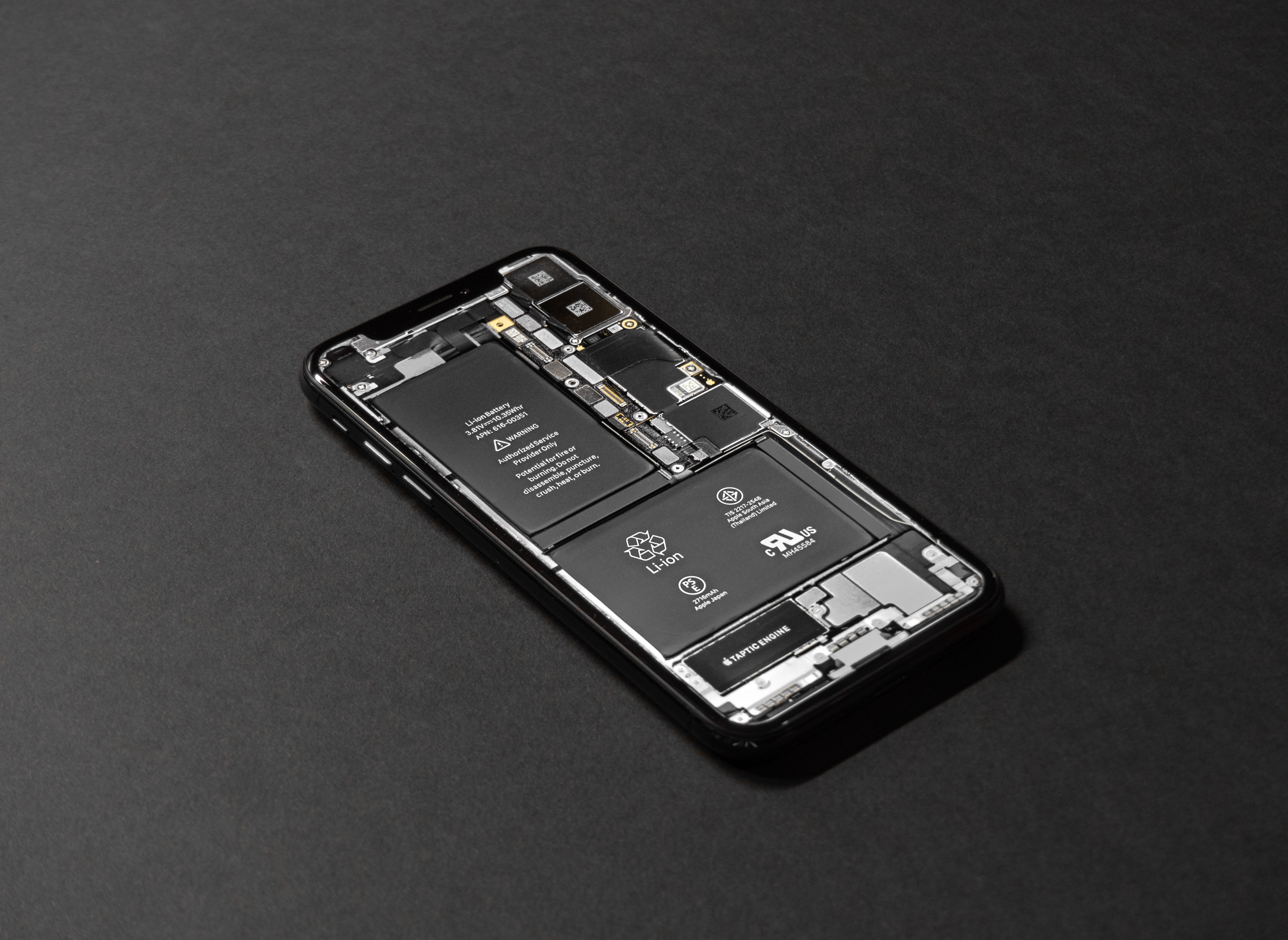battery-black-background-cellphone-719399.jpg