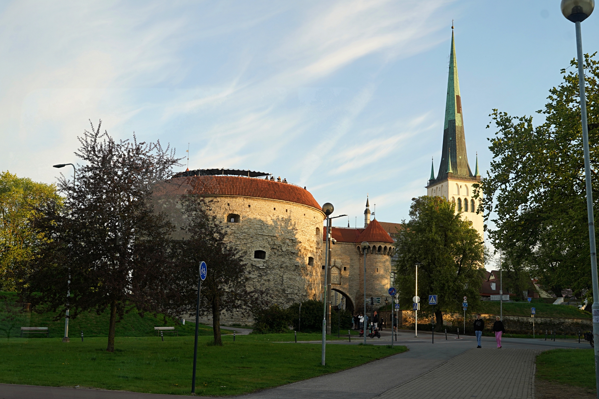 b-S260520-190644.jpg