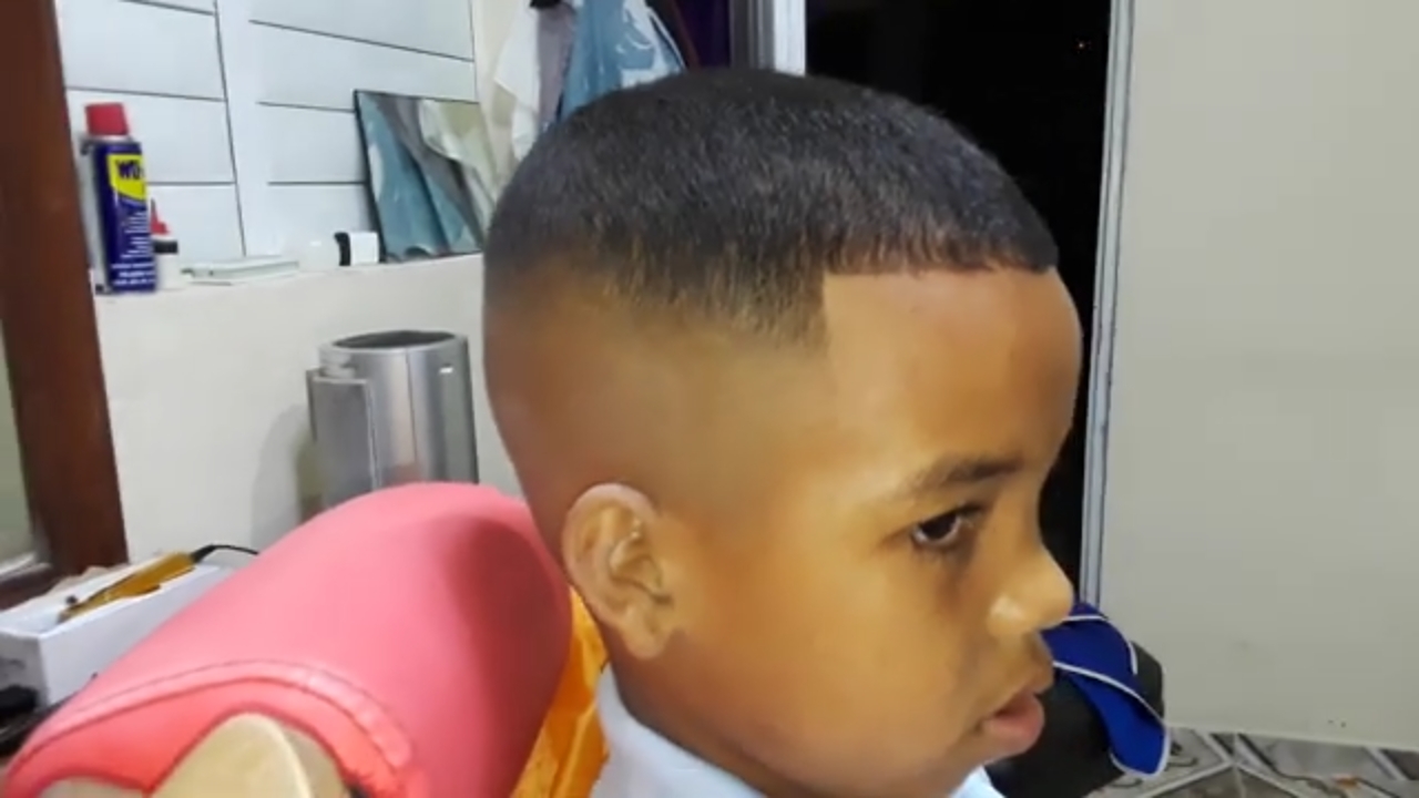 Screenshot_20230422-235913_YouTube.jpg