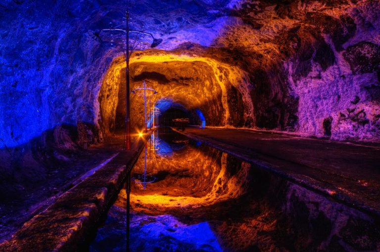 Salt_Mine_Nemocon_Colombia_5743986824-768x510.jpg