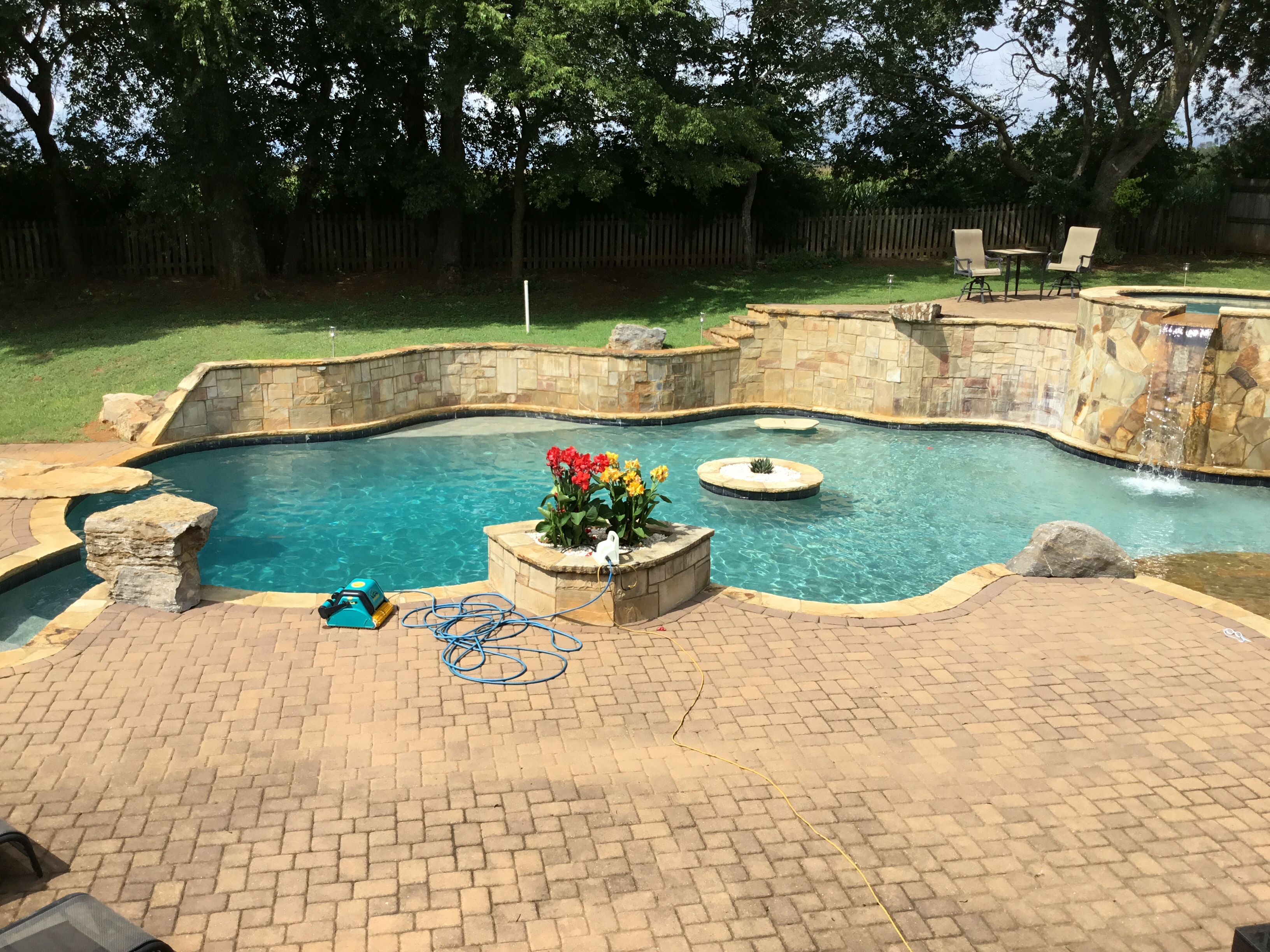 2479216F-8EE5-4FB9-8BC0-981ADC966568.jpeg)
![