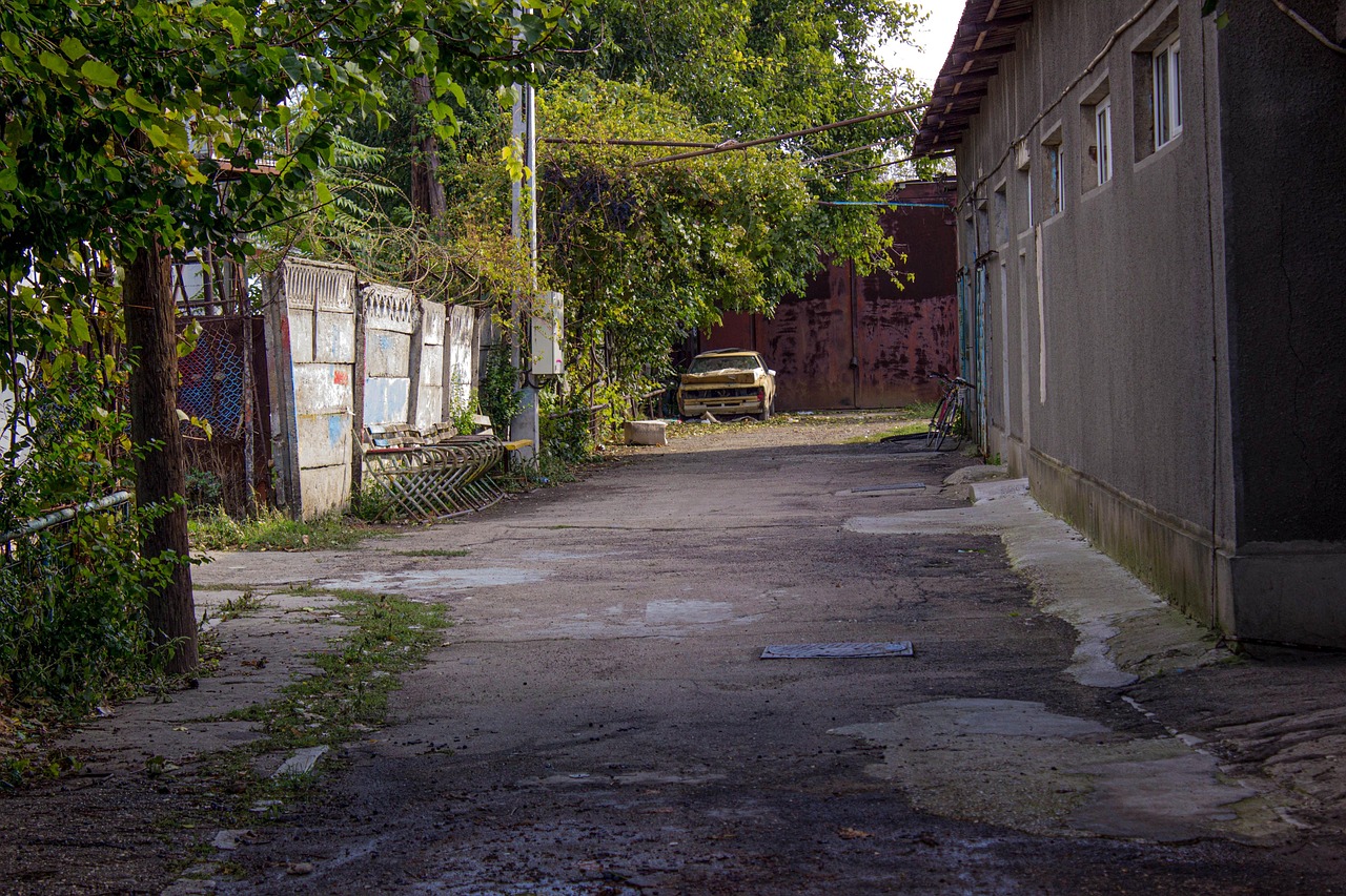 abandoned-5059936_1280.jpg
