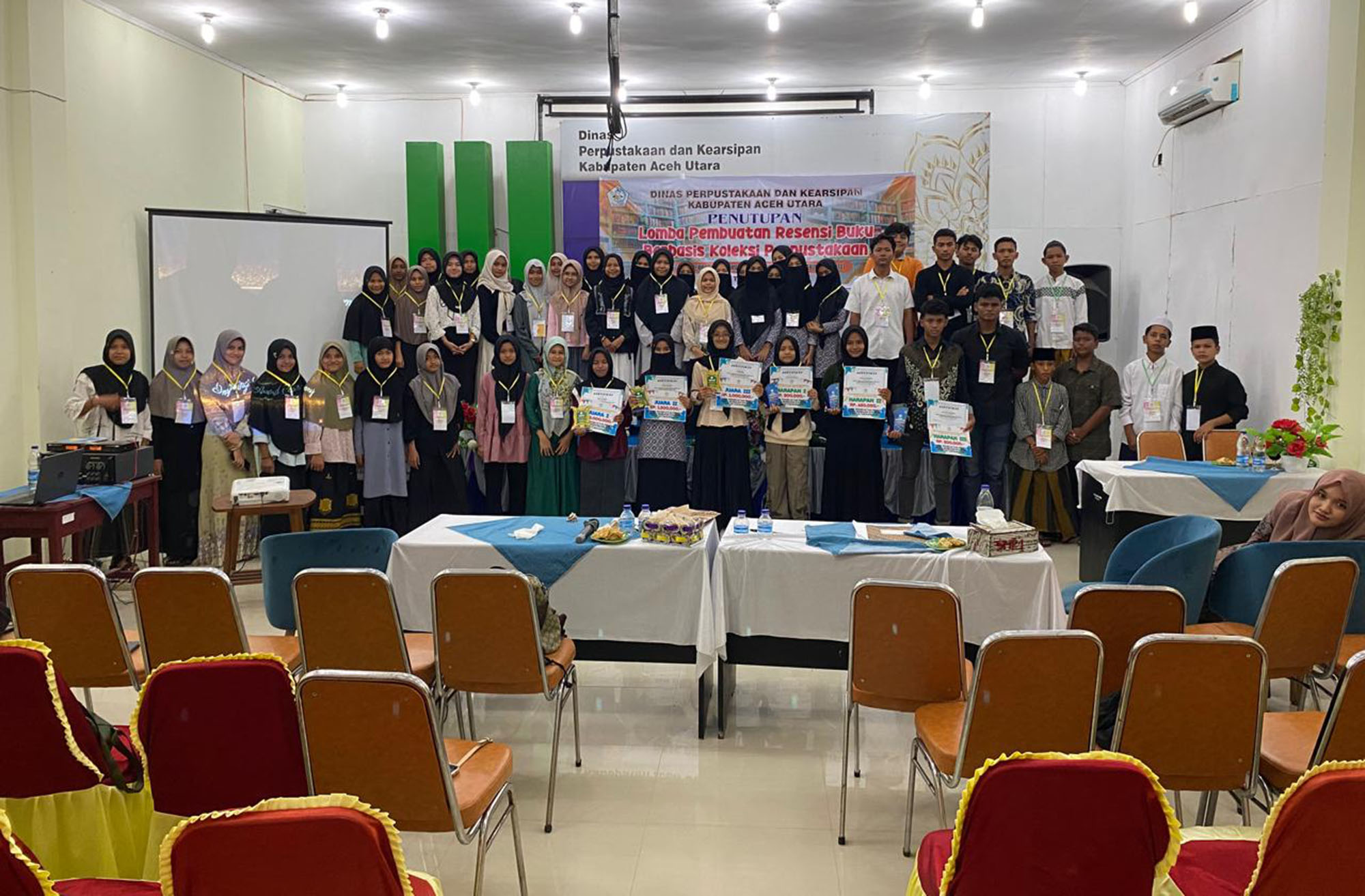 Lomba Resensi_02.jpg