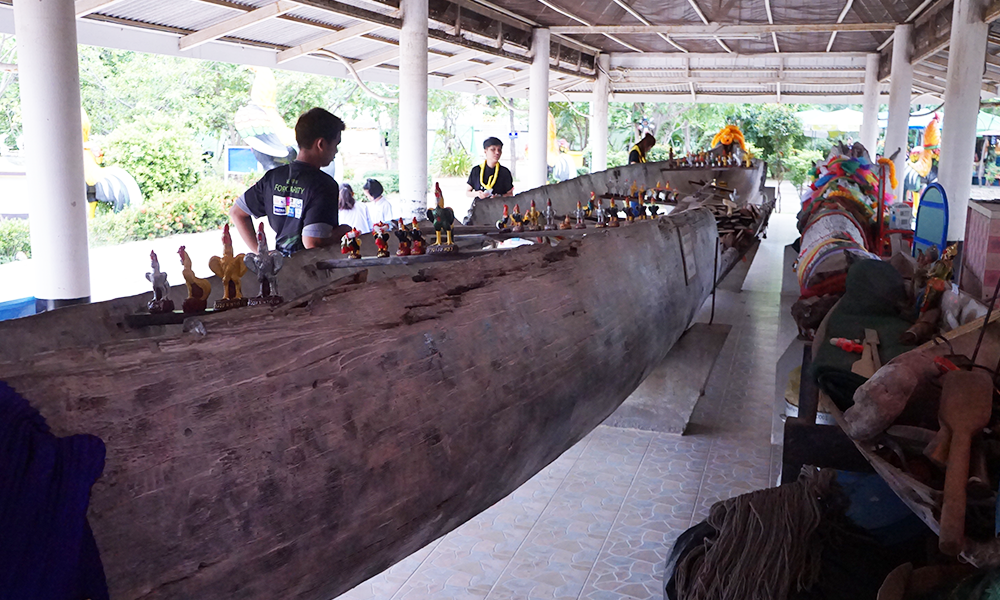 Antique Barge thailand (6).png