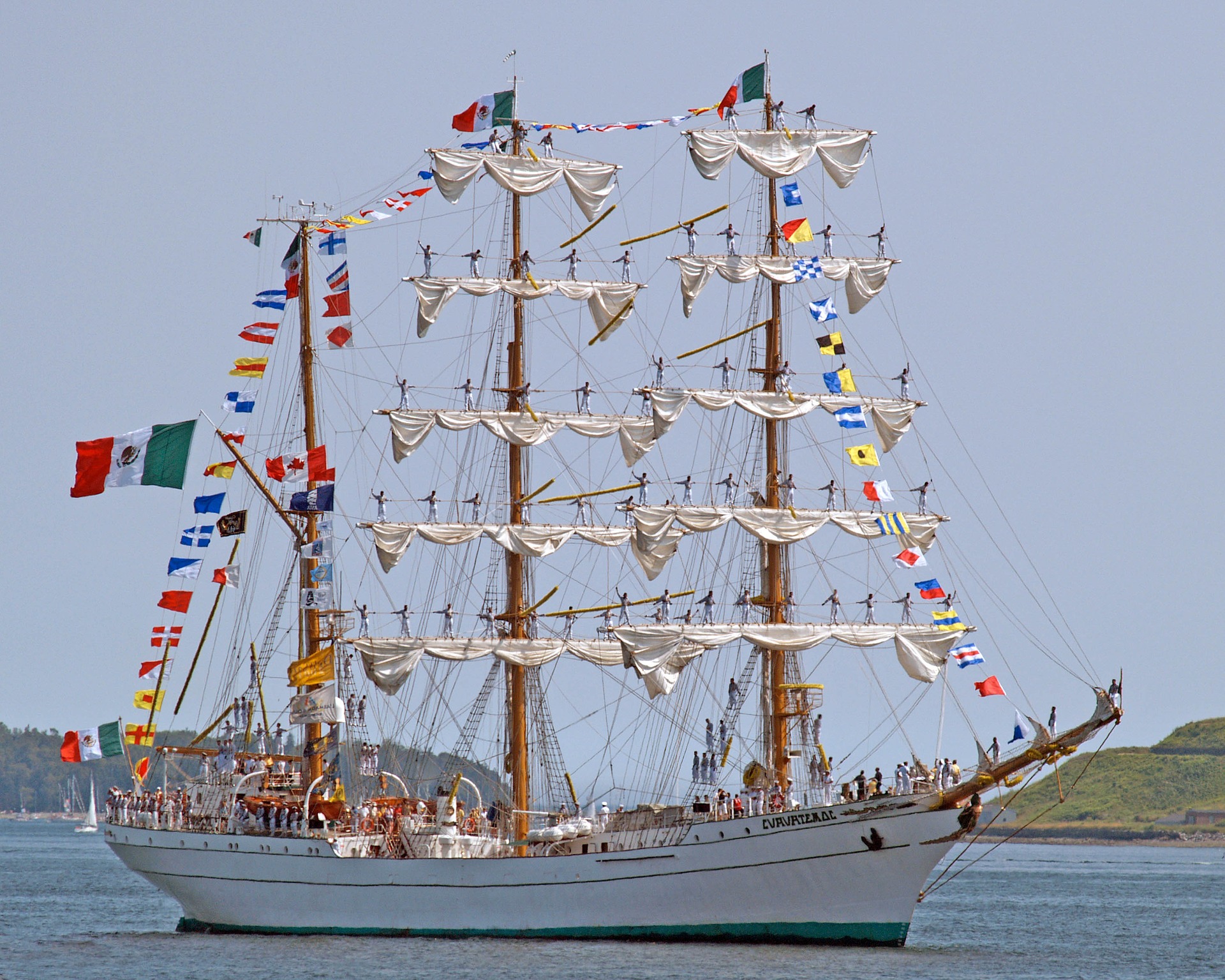 tall-ship-4037425_1920.jpg