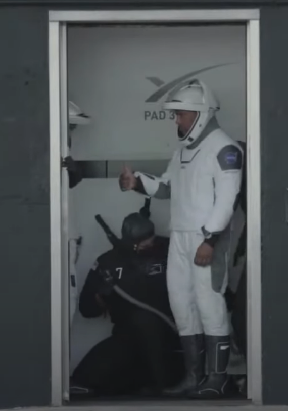 (81)_Crew-1_Mission_Launch_-_YouTube_-_2020-11-23_02.29.37.png