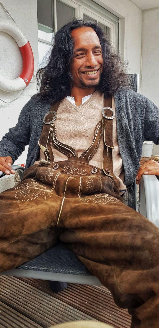jean in lederhose.jpg
