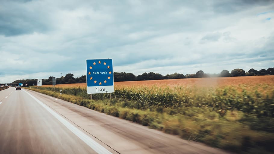 netherlands-highway-sign-autobahn.jpg