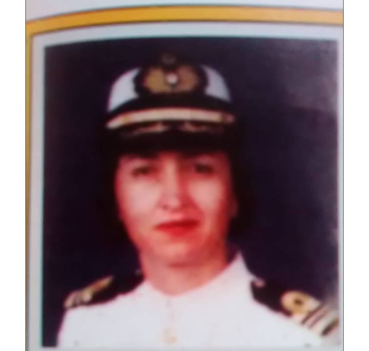 Betty Ramirez capitan de corbeta.jpg