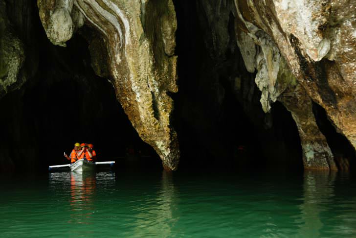 Venture-into-the-Puerto-Princesa-Underground-River2-728x486.jpg