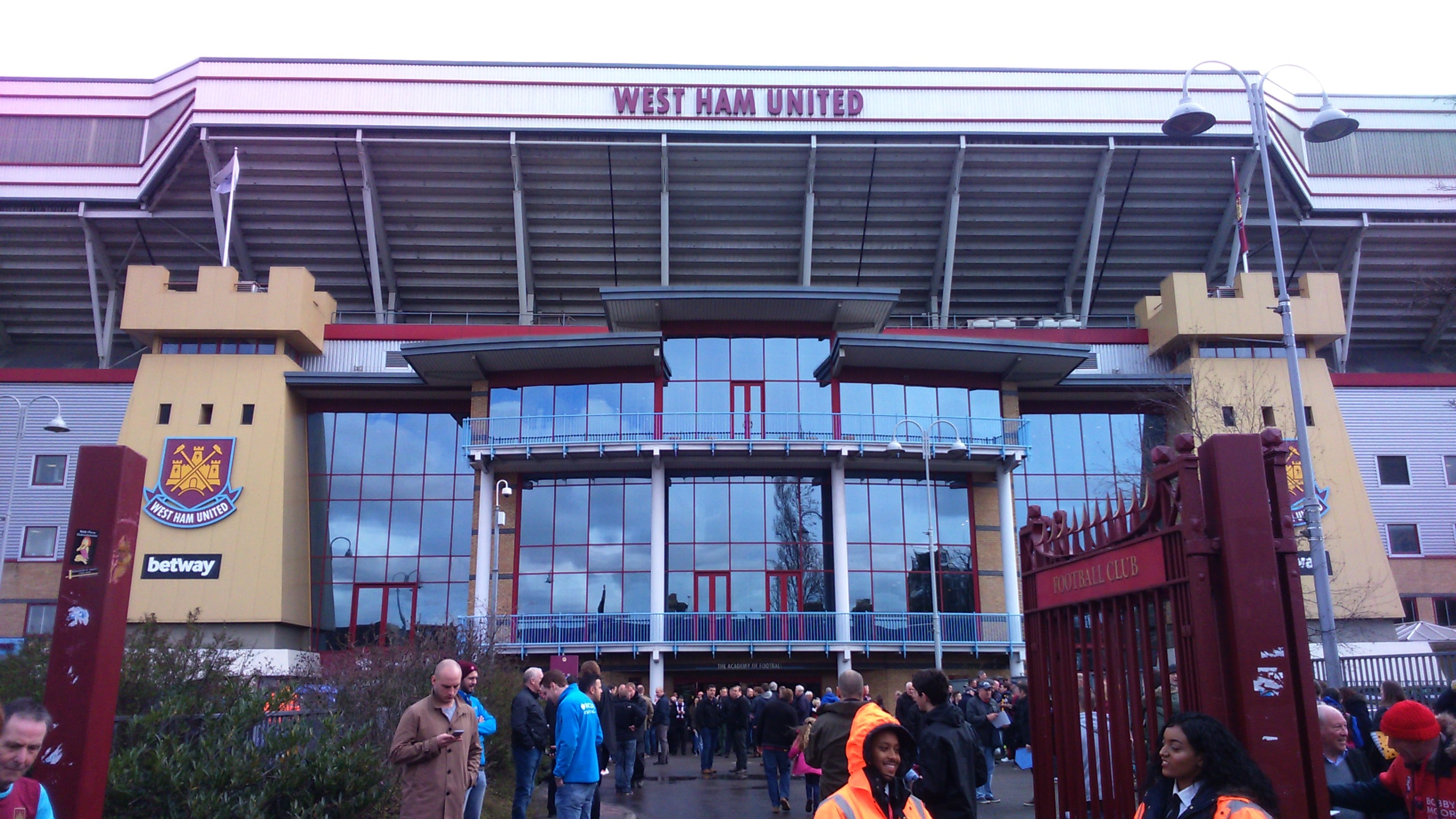 boleyn-ground-football-hammers-london-210951.jpg