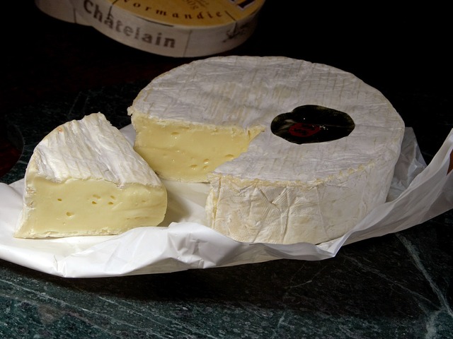camembert-3550_640.jpg