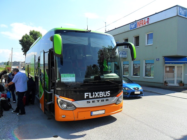 bus1.JPG