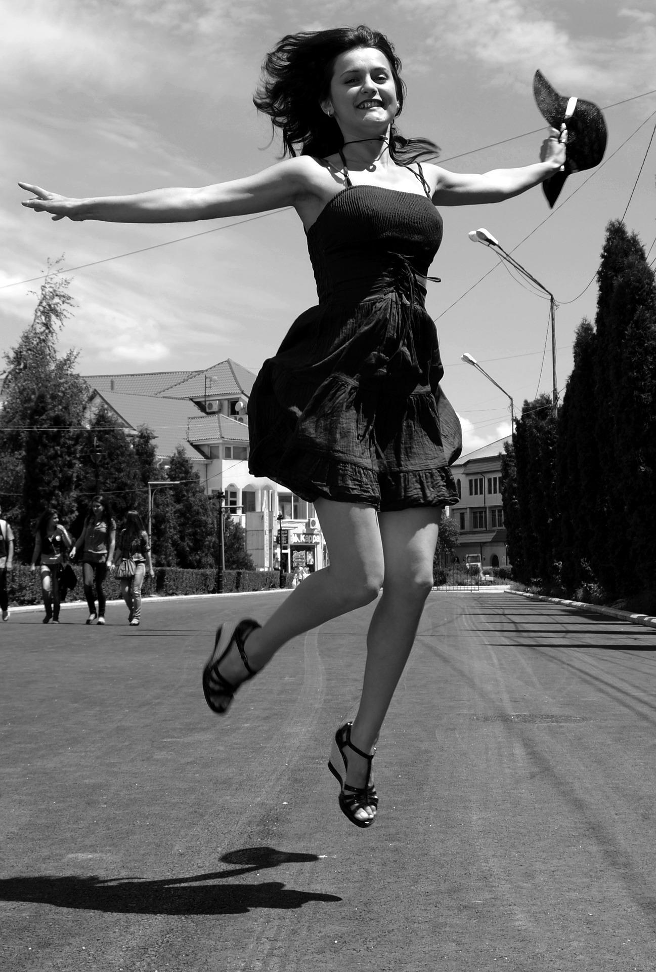 woman-gf51c51821_1920.jpg