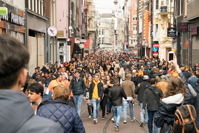 crowd-6852129_640.jpg