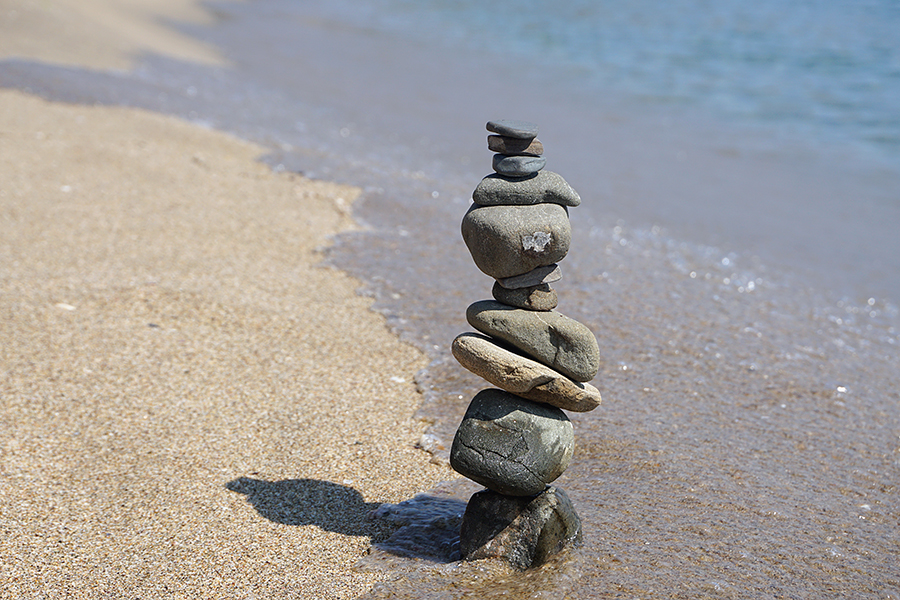 Stone_Balancing_05_s.jpg