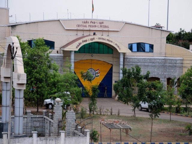 puzhal zail.gif
