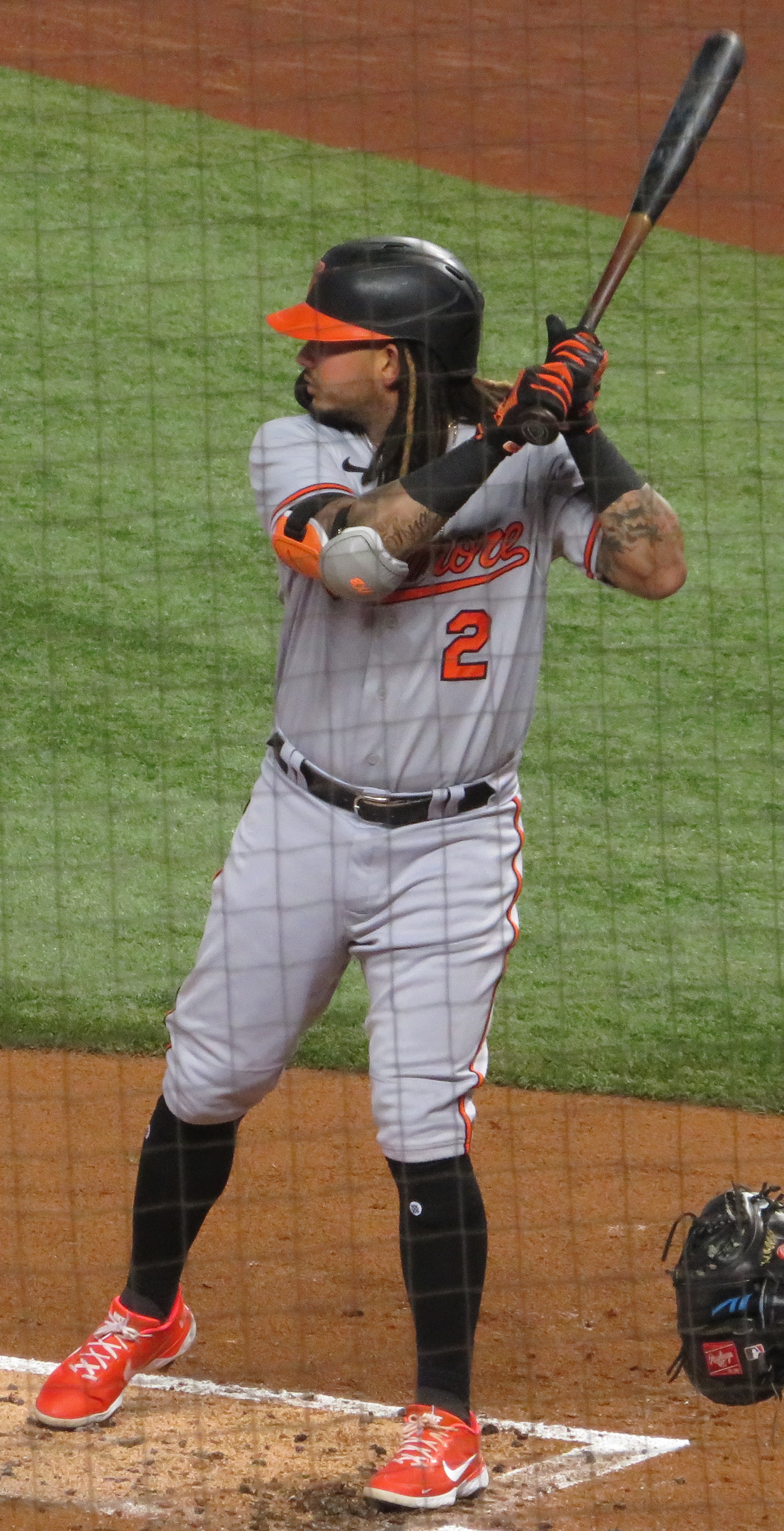 Freddy_Galvis,_Baltimore_Orioles_7,_Miami_Marlins_5,_LoanDepot_Park,_Home_of_the_Miami_Marlins,_Miami,_Florida_(51128610886)_(cropped).jpg