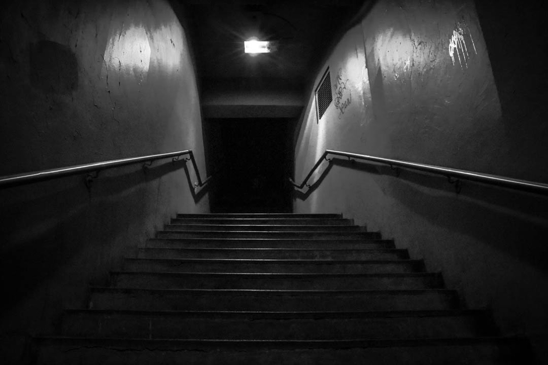Dark hall. Лестница в темноту андеграунд. Dark Corridor. High Dark Hall.