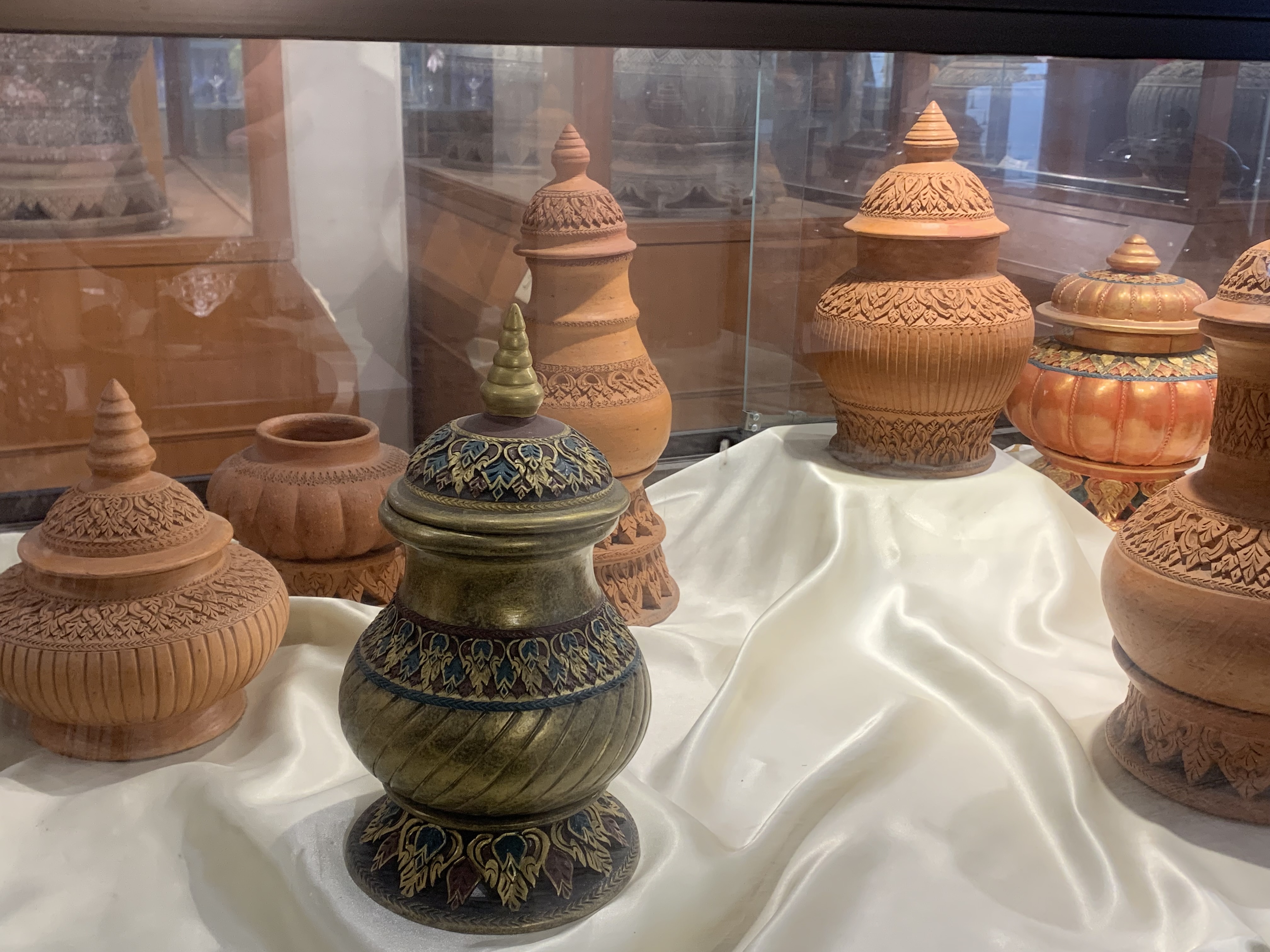 Thai Ceramics Exhibition Hall31.jpg