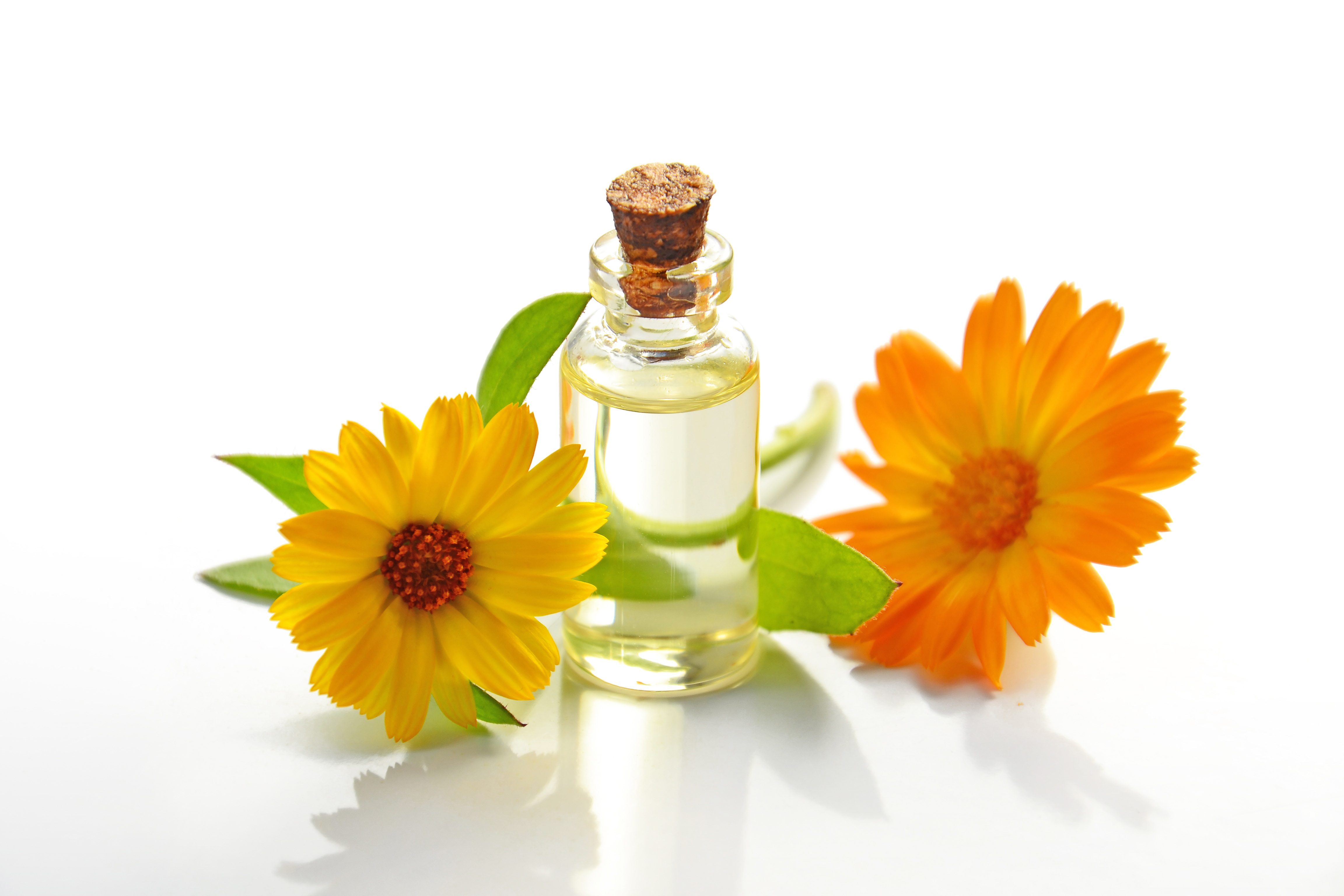 essential-oil-3139479.jpg