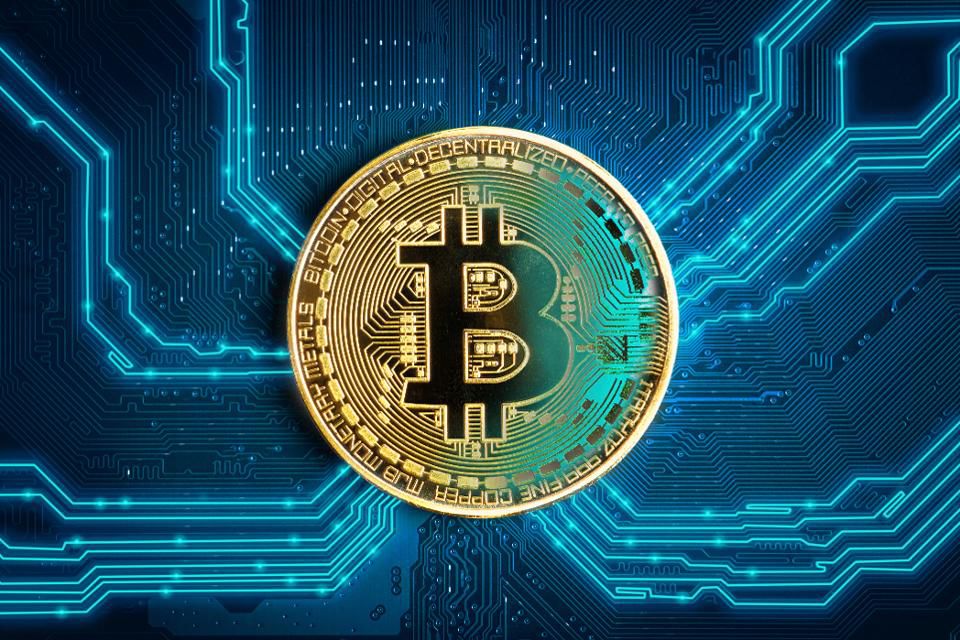 1525607279-bitcoin.jpg