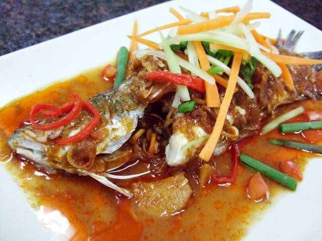 poachedfishwithtomyamsauce.jpg