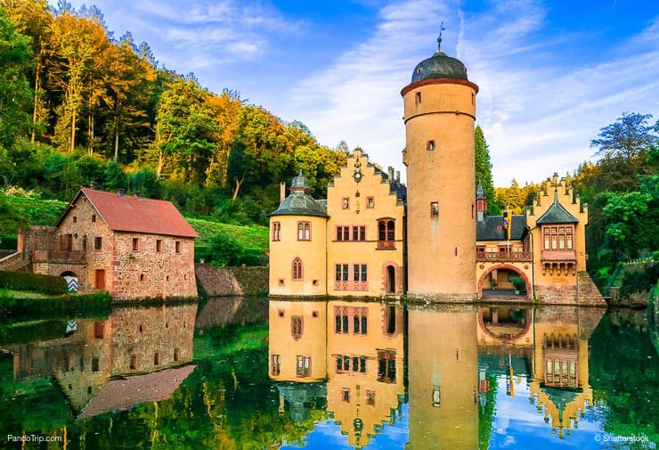 Mespelbrunn-Castle-Germany.jpg
