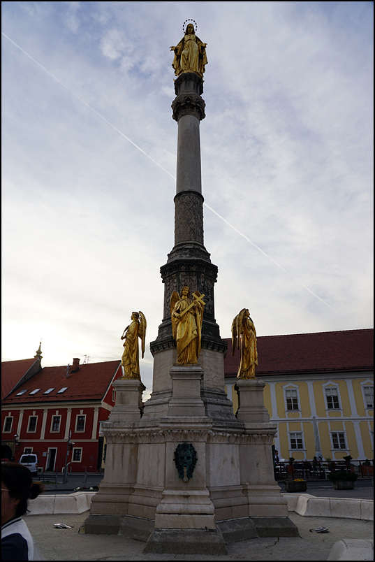 w-S17-010610.jpg