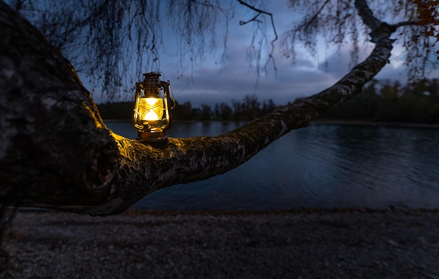lantern-6826698_640.jpg