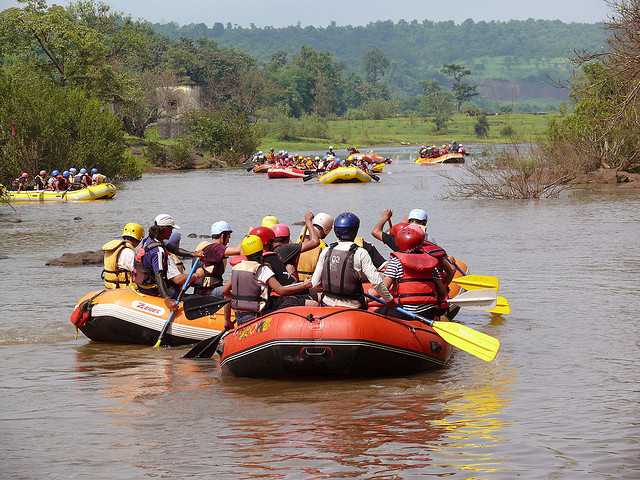 rafting.jpg