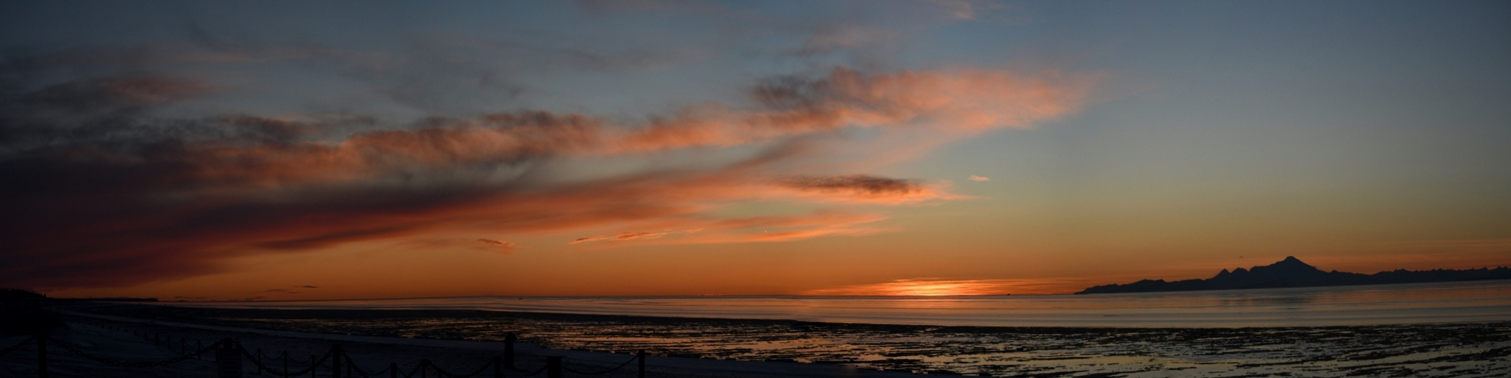 sunset pano mt iliamna by the runway guys place.jpg