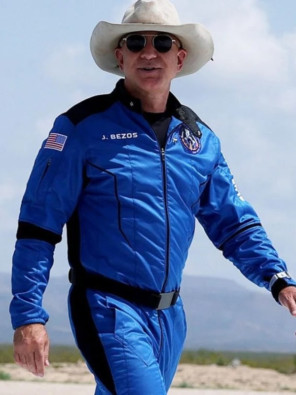 Jeff-Bezos-Blue-Origin-Space-Jumpsuit.jpg
