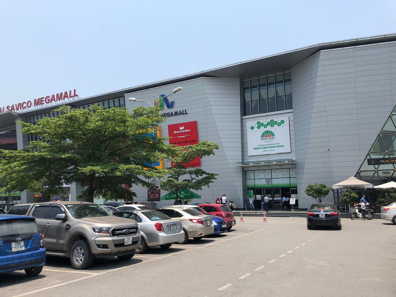 Savico-Megamall.jpg