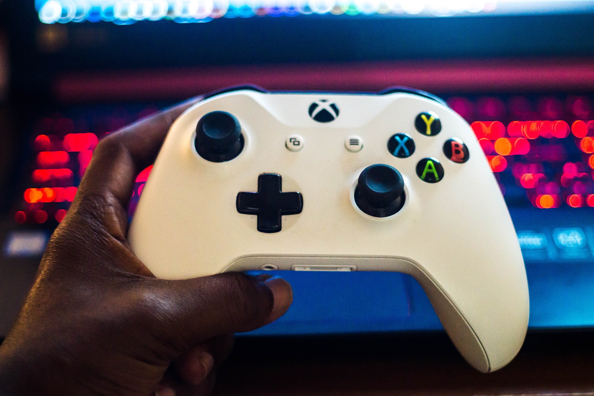 gaming-4075426_1920.jpg