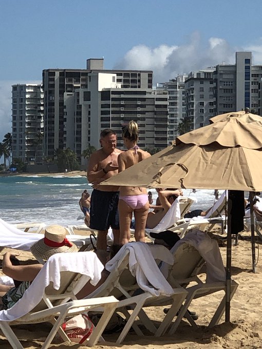 sen bob menendez in PR.jpeg