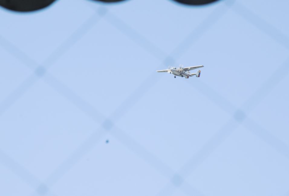 avion.JPG