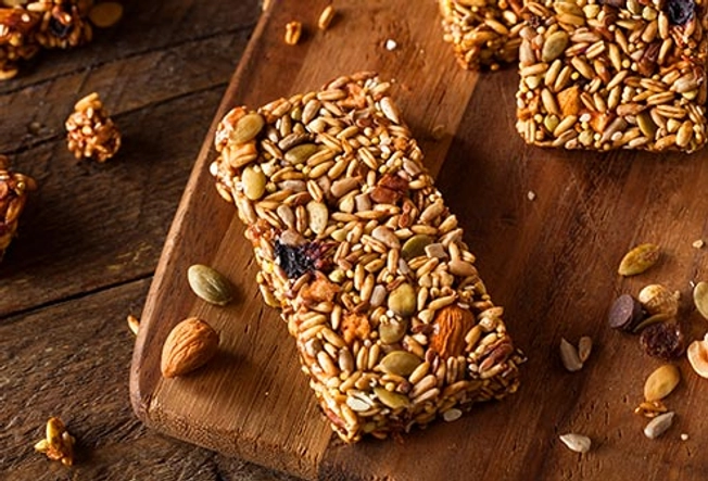 493ss_Thinkstock_rf_granola_energy_bar.webp