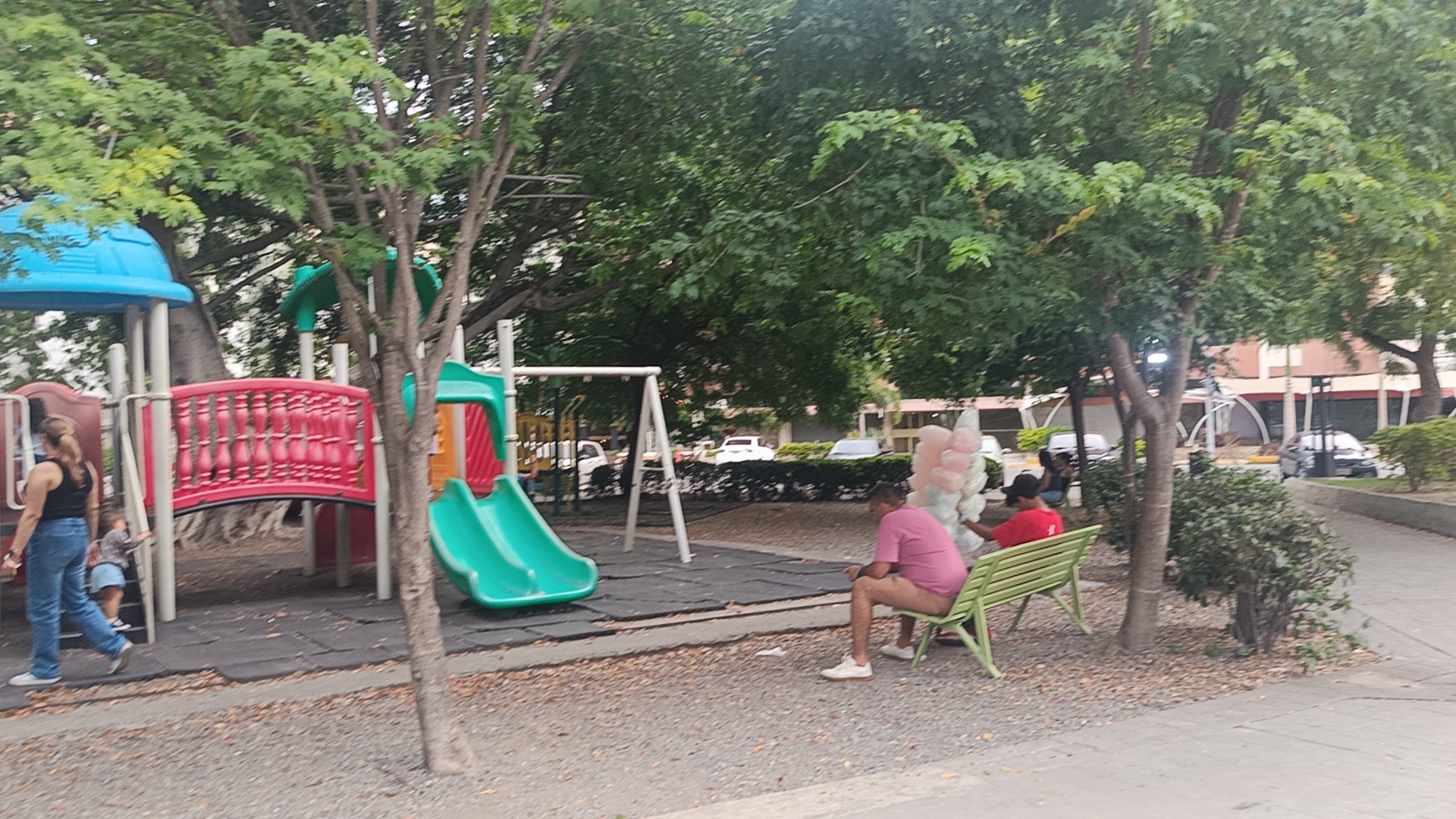 1001554140.jpg