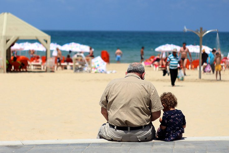 12142018_older_man_girl_unsplash.2e16d0ba.fill-735x490.jpg