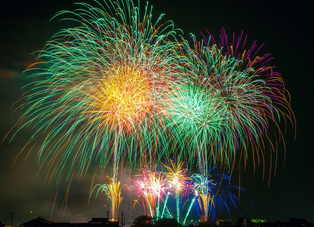 fireworks-180553_1280 (1).jpg