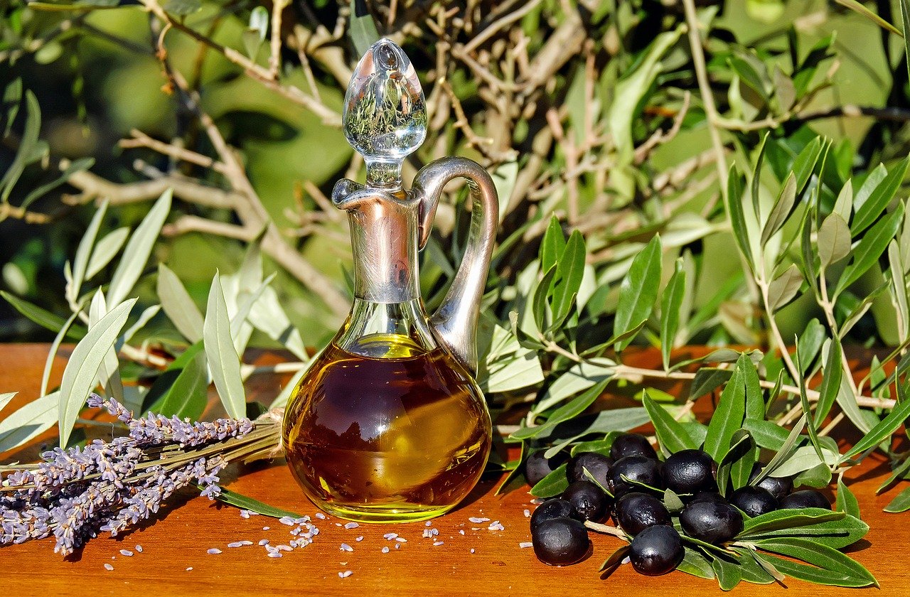 olive-oil-1596417_1280.jpg