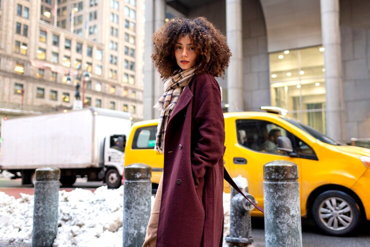 young-woman-new-york-city-daytime_23-2149488518.jpg