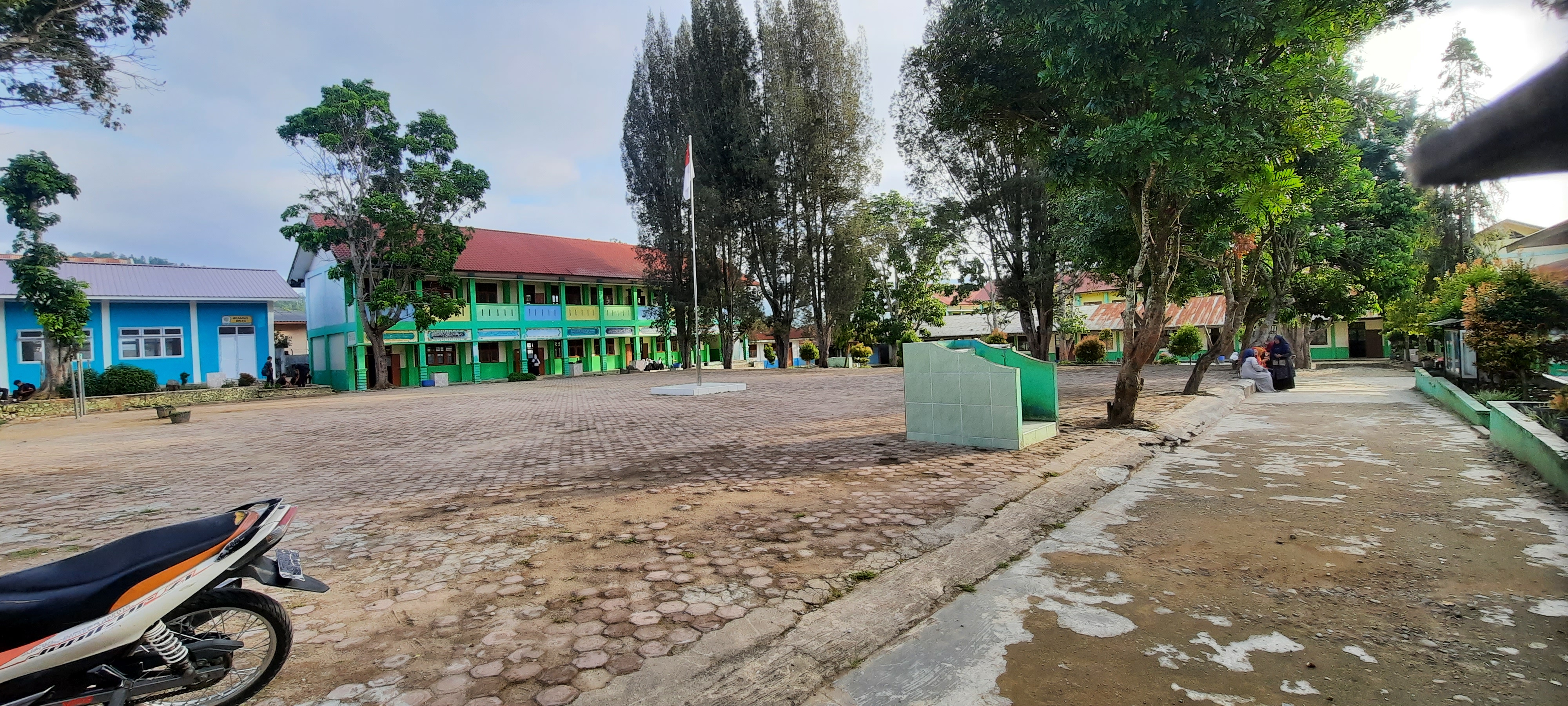 074608.jpg