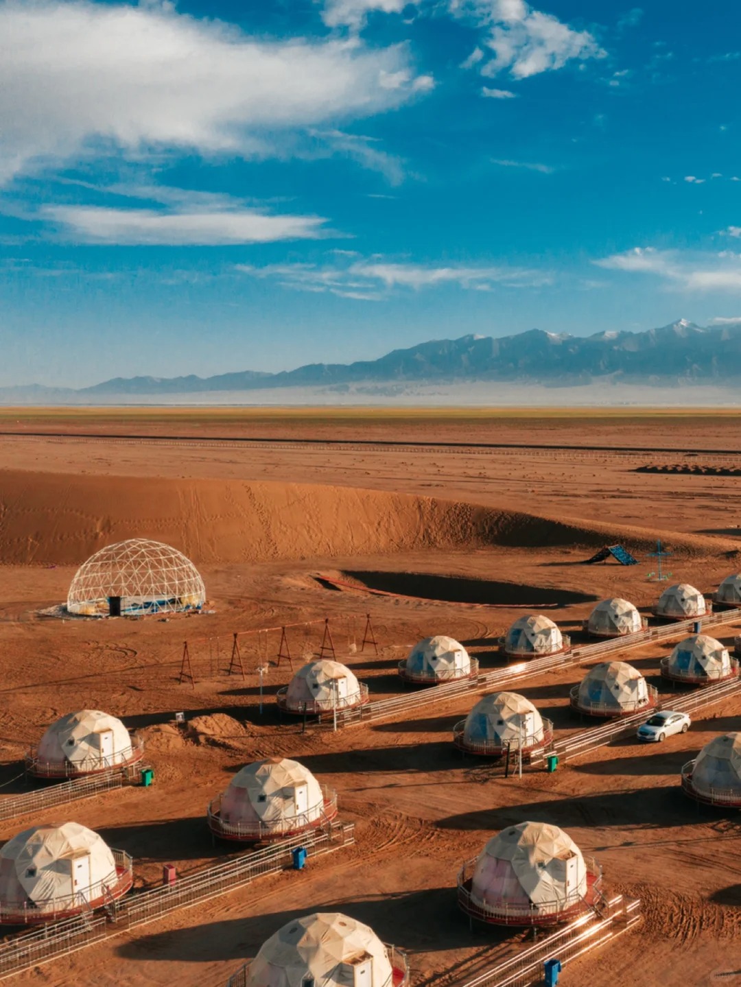 青海|西北也有月亮谷!这家星空营地太炫酷_1 (2).jpg